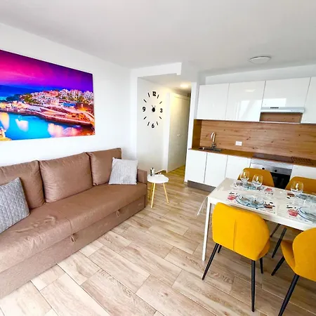 Апартаменти Playa Honda Sky View *